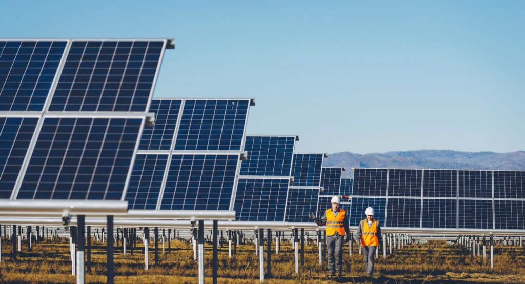 Panneaux solaires : deux usines attendues en France